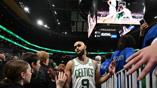 Picks 'n Pops: A genius play, Tatum's Pau Gasol, and wardrobe malfunctions taken at BSJ Headquarters (Celtics)